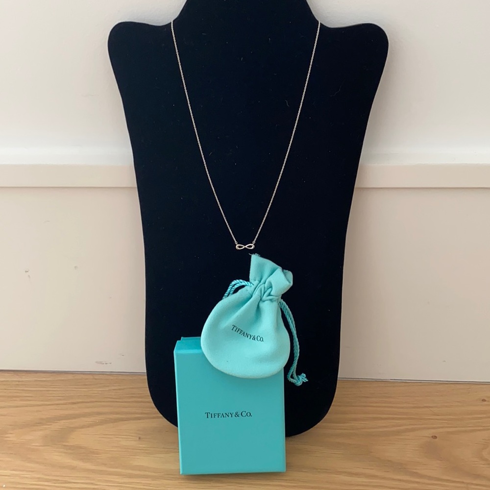 NIB Tiffany and Co. Silver Infinity Necklace